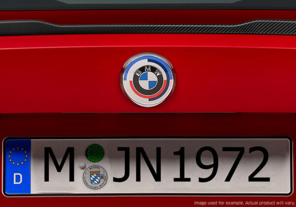 Emblemat M 50 Jahre tylnej klapy 3 G20 / M3 G80 / 5 G30 G31 / M5 F90 (51148087196)