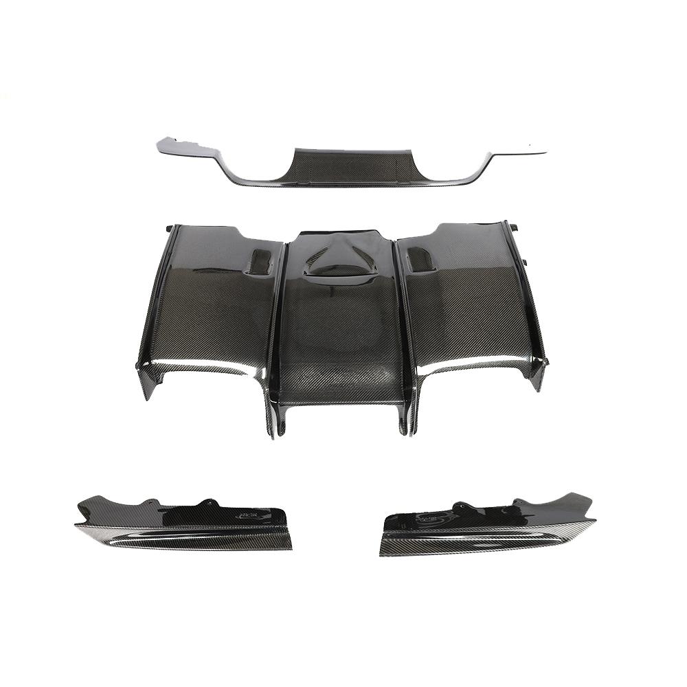 Dyfuzor carbon CM Style BMW M3 F80 M4 F82 F83
